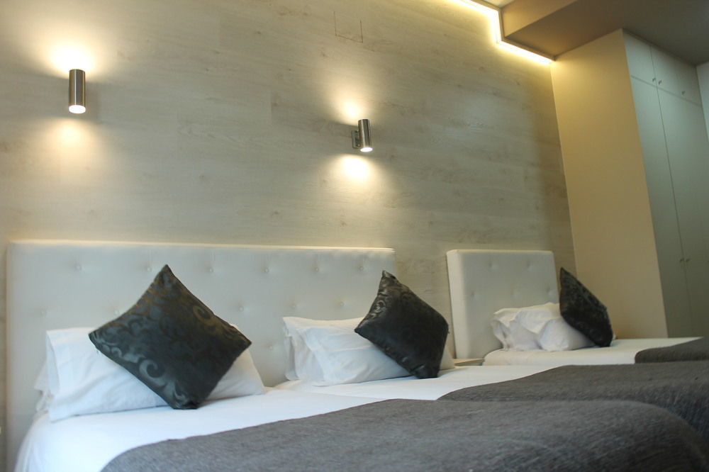 Aparthotel Rambla108 Barcelona Exterior photo