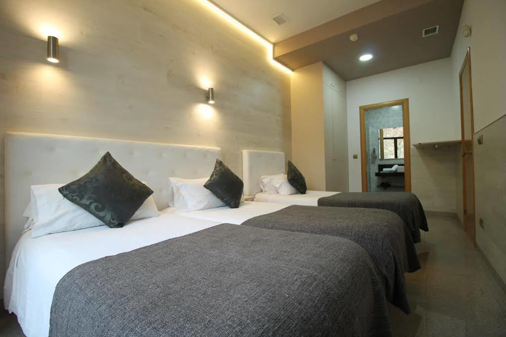 Aparthotel Rambla108 Barcelona Exterior photo