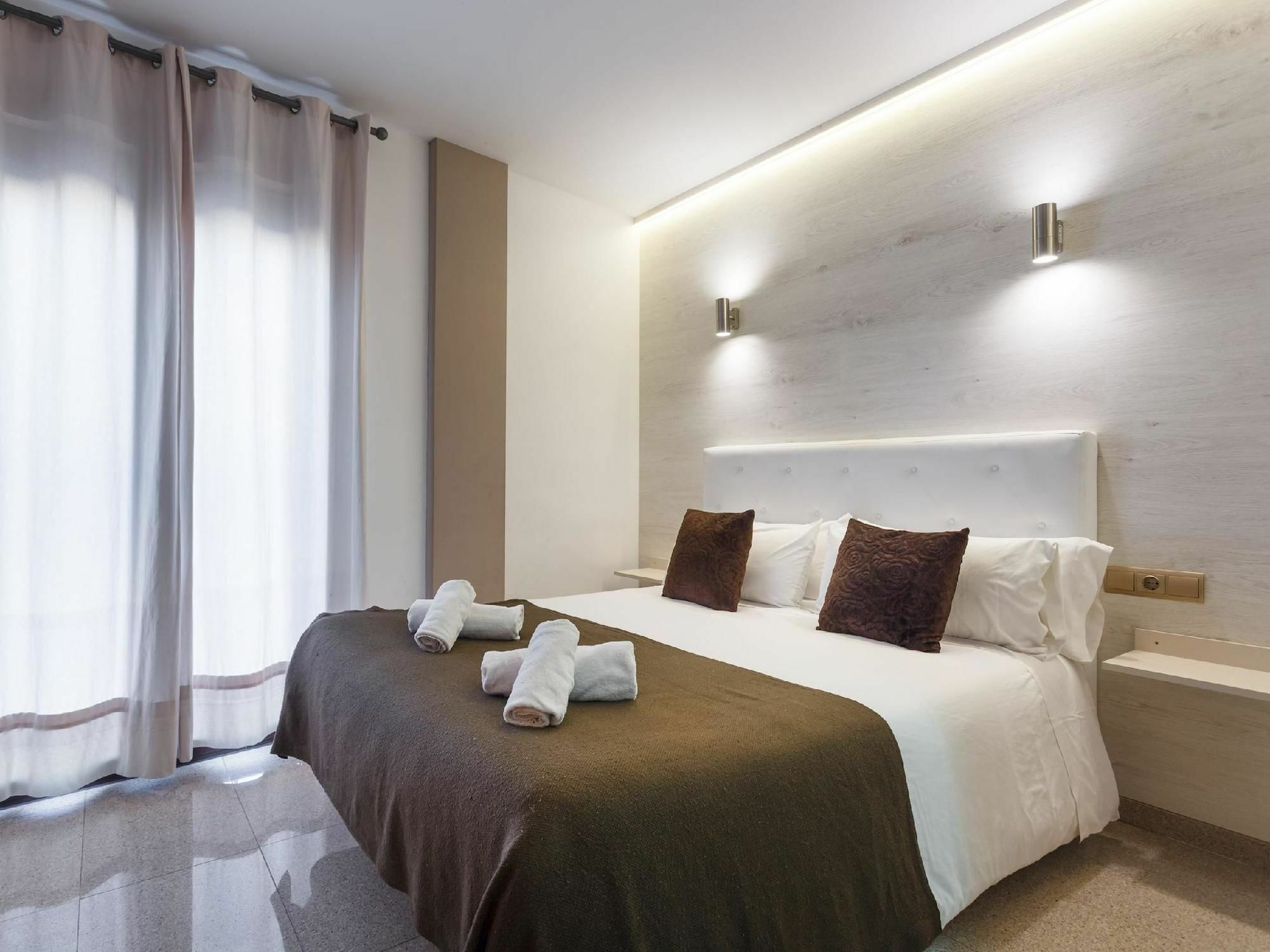 Aparthotel Rambla108 Barcelona Exterior photo